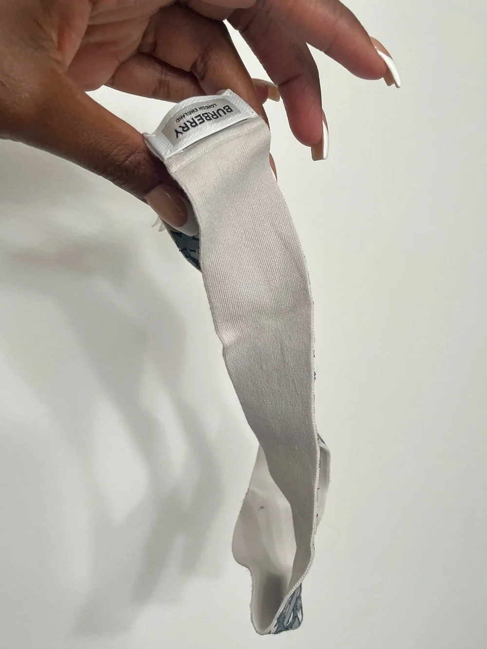 Burberry authentic grey